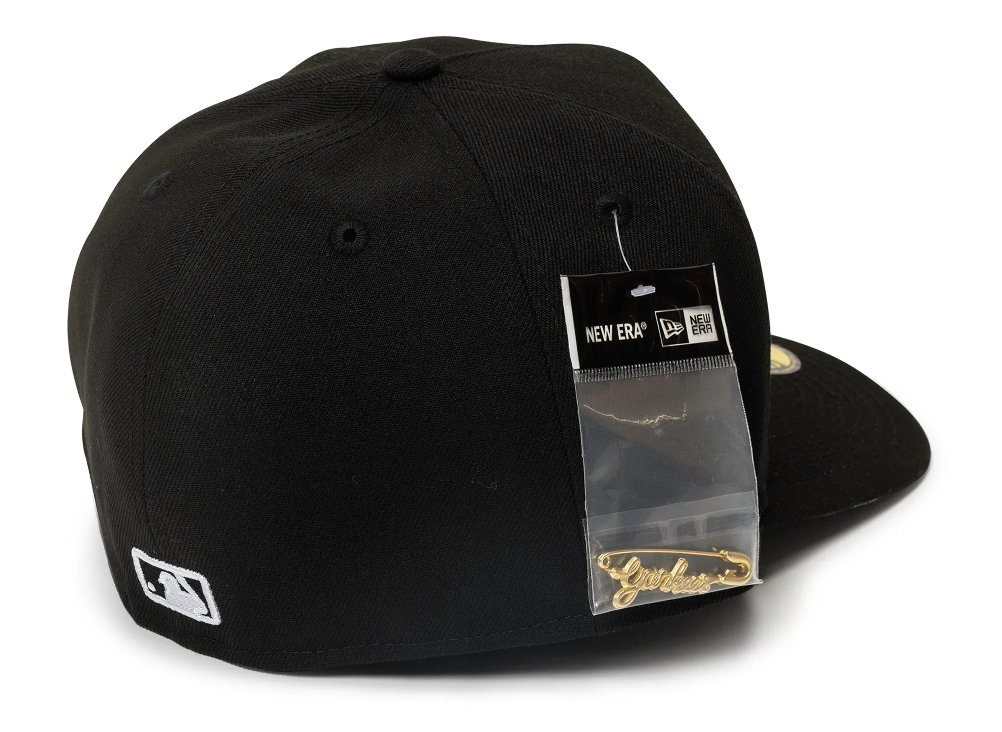 New Era Script Safety Pin New York Yankees Fitted Hat v2 xld