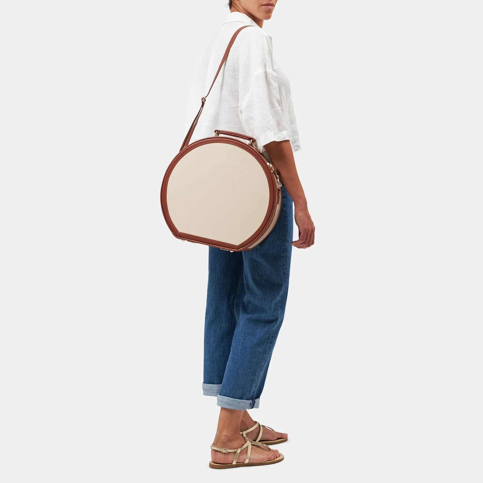 The Diplomat - Cream Hatbox Large